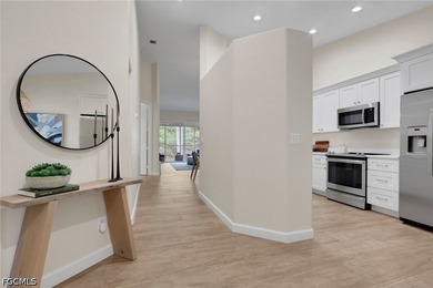 Welcome to your slice of paradise in the heart of Naples! This - photo 3