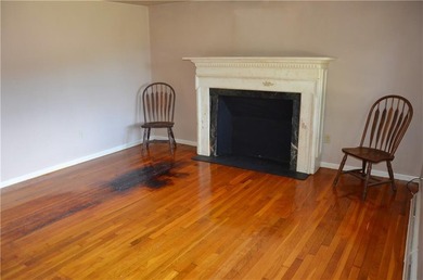 Perfect for investors and handy folks alike, this one-level - photo 4