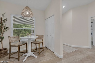 Welcome to your slice of paradise in the heart of Naples! This - photo 8