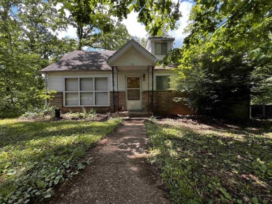 Lake Home For Sale in Cherokee Village, Arkansas