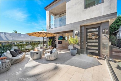 Located in the heart of Corona del Mar Village, this home - photo 7