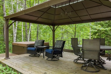 Escape to your own rare and secluded sanctuary on a private - photo 9