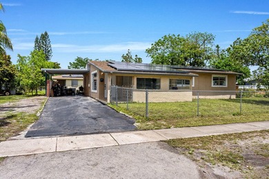Discover this beautifully maintained 4-bedroom, 2-bathroom - photo 3