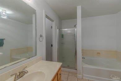 Located on a quiet cul-de-sac in sought-after Gulf Breeze, this - photo 11