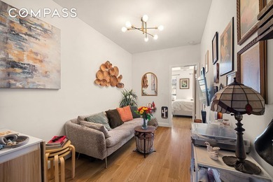 Situated on one of the most unique and quiet blocks in Brooklyn - photo 16