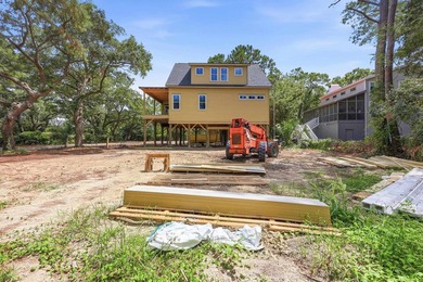 Stunning custom raised-beach home offering 3,102 heated sq ft - photo 5