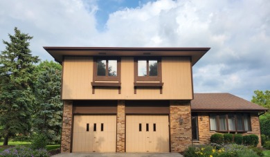 Beaver Pond Home Sale Pending in Bartlett Illinois