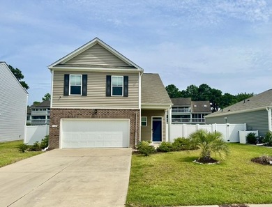 Welcome to this beautifully maintained 5-bedroom, 3.5-bath home - photo 2