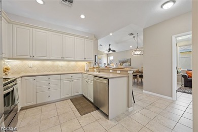MOVE-IN-READY VILLA, meticulously maintained 2 Bedrooms, 2 Baths - photo 8