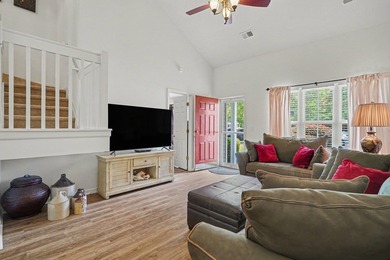 Location, location, location! Enjoy this wonderful 3-bedroom, 2 - photo 3