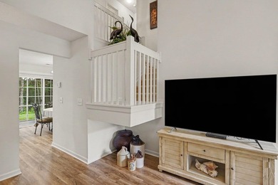 Location, location, location! Enjoy this wonderful 3-bedroom, 2 - photo 4