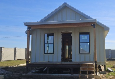 Pedernales River Home For Sale in Fredericksburg Texas