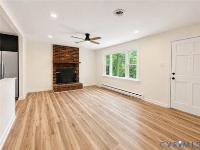 Welcome to this beautifully renovated 3-bedroom, 2-bath home - photo 6