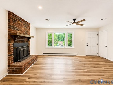 Welcome to this beautifully renovated 3-bedroom, 2-bath home - photo 7
