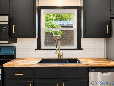 Welcome to this beautifully renovated 3-bedroom, 2-bath home - photo 10