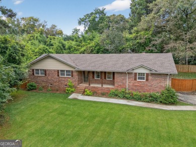 Lake Home For Sale in Hartwell, Georgia