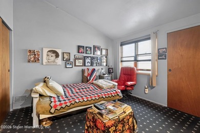 DONT MISS OUT ON THIS MOVE RIGHT IN 2 B/R TOWNHOME, KIT & D/R - photo 12