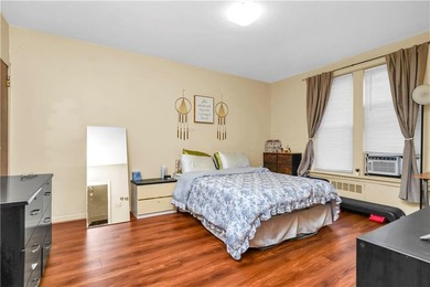 Welcome to this Beautifully Maintained, Fully Detached Solid - photo 18