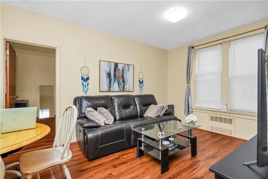 Welcome to this Beautifully Maintained, Fully Detached Solid - photo 21