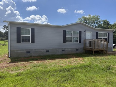 Discover the perfect blend of comfort, convenience, and lake - photo 1