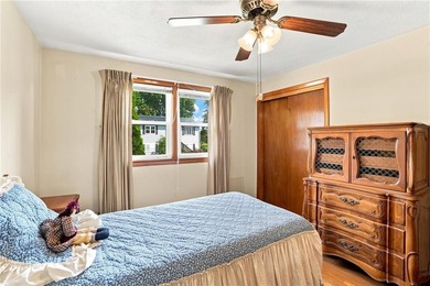 Welcome to this well-maintained 3-bedroom, 1-bath home in - photo 9