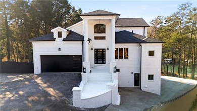 Lake Lanier Home For Sale in Cumming Georgia