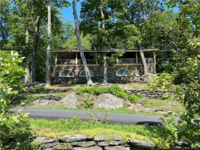 Greenwood Lake Home Sale Pending in Warwick New York