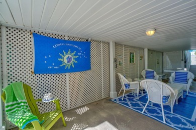This charming and meticulously maintained property is perfect - photo 4