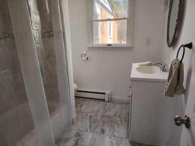 This three bedroom, two full baths home located in a cul de sac - photo 11