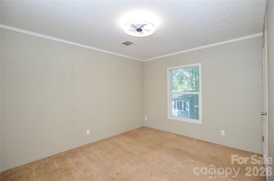Welcome to your private retreat! Built in 2021, this 3-bedroom - photo 13