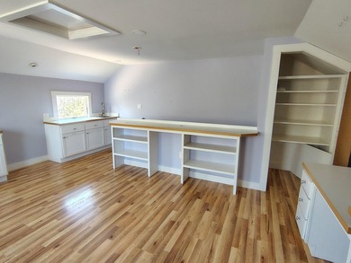 This three bedroom, two full baths home located in a cul de sac - photo 17