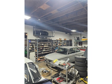 Prime Long Beach owner-user opportunity in a highly desirable - photo 17