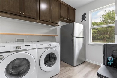 Rare opportunity to enjoy lakefront-adjacent living on a - photo 17