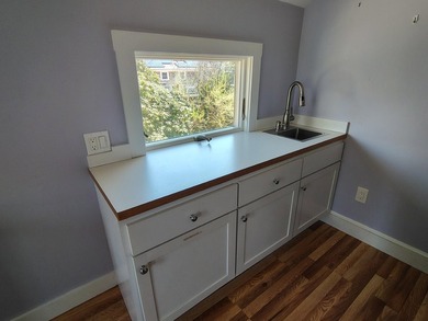 This three bedroom, two full baths home located in a cul de sac - photo 18