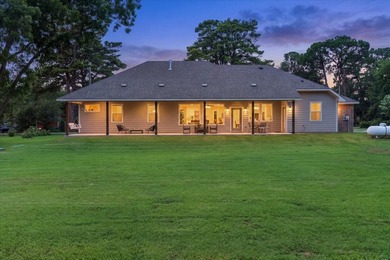 Rare opportunity to enjoy lakefront-adjacent living on a - photo 26