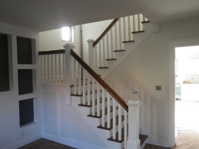 Northern Cambria. 3808 Crawford Avenue. Enormous 4/5 bedroom 3