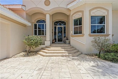 This expansive single-story manor, boasting 3 bedrooms plus den - photo 4