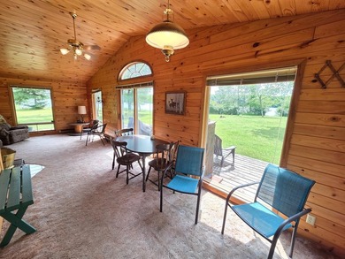 (202/AS) Peace and tranquility encapsulate this Northwoods - photo 8