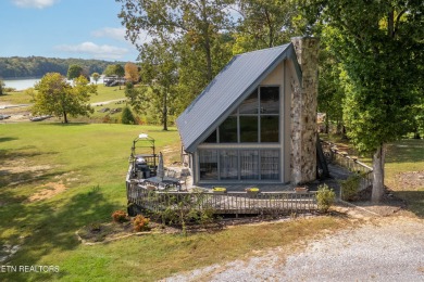 Lake Home For Sale in Sevierville, Tennessee