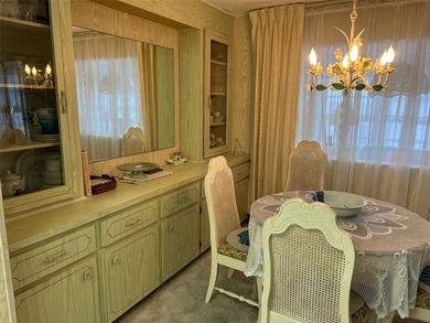 REDUCED PRICE! Situated on a generous corner lot in this 55+ - photo 6