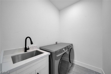 Welcome to the Emerald Model, a stunning brand-new construction - photo 17