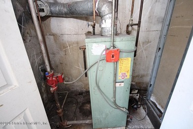 LOCATED IN SUNNYSIDE S.I. THIS IS A ONE FAMILY SEMI-ATTACHED - photo 20