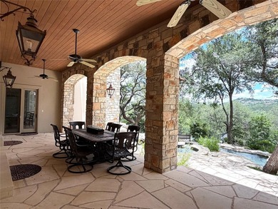A newly rennovated sanctuary w/iconic views spanning across 3.04 - photo 40