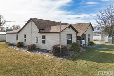 This home has been totally remodeled and updated. You will love - photo 47