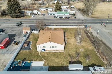 This home has been totally remodeled and updated. You will love - photo 50