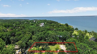 Build your dream lake house on one of the last available lots on - photo 3