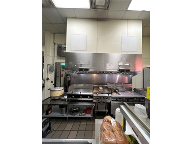Exceptional Opportunity: Profitable Turnkey Corner Fast Food - photo 12