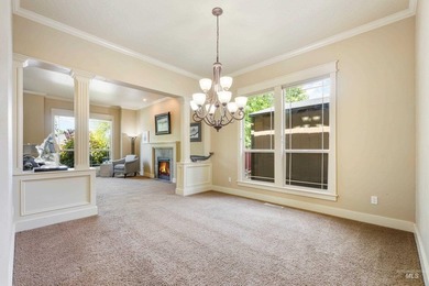 Enjoy the space, flexibility, and freedom this thoughtfully - photo 15