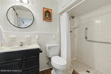 Welcome to charming 506 Esplanade Avenue, where space - photo 15