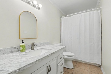 Welcome to charming 506 Esplanade Avenue, where space - photo 19